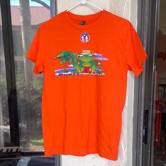 Gildan Other - Gildan Orange Short Sleeve Tee with Tropical Frog Graphic